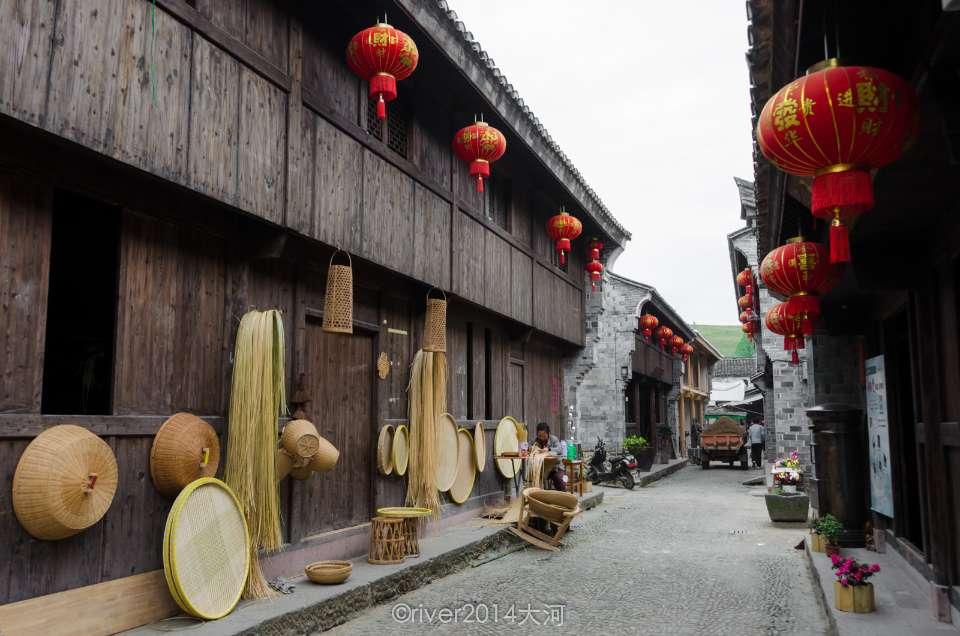 时装版羽绒服怎么搭配好看游戏画面
